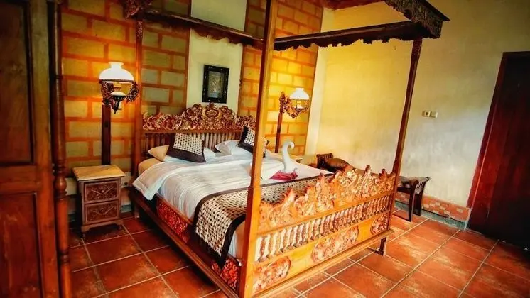 Deluxe Tek Büyük Yataklı Oda