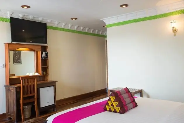 Deluxe Tek Büyük Yataklı Oda