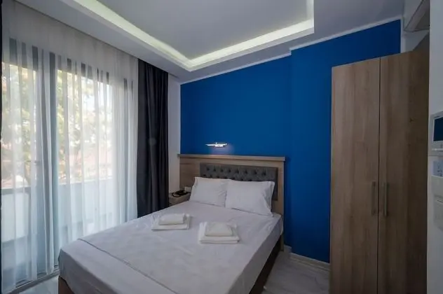 Basic Tek Büyük Yataklı Oda