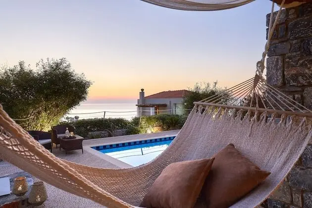 Villa, 3 Yatak Odası, Kişiye Özel Havuzlu, Denize Bakan (Kalypso)