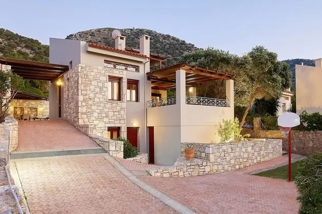Villa, 3 Yatak Odası, Kişiye Özel Havuzlu, Okyanusa Sıfır (Dioni)