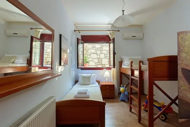 Villa, 3 Yatak Odası, Kişiye Özel Havuzlu, Okyanusa Sıfır (Dioni)