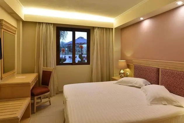 Elite Apart Daire, Havuz Manzaralı