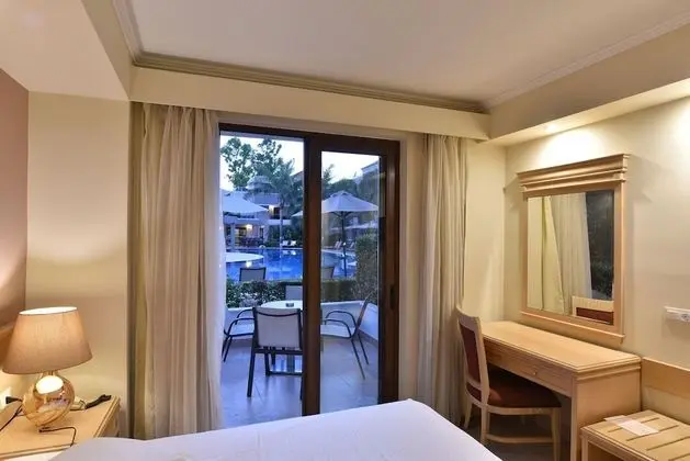 Elite Apart Daire, Havuz Manzaralı
