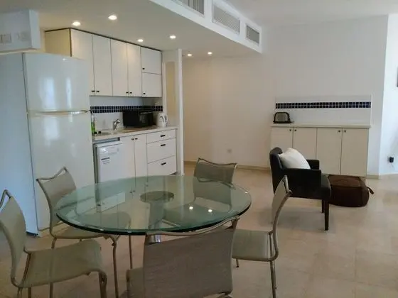 Business Apart Daire, 3 Yatak Odası, Havuz Kullanımı, Bahçeli