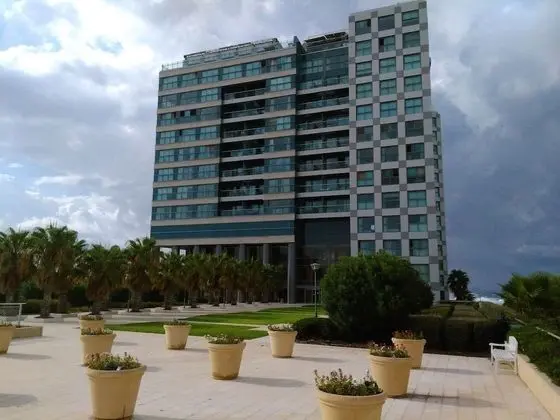 Business Apart Daire, 3 Yatak Odası, Havuz Kullanımı, Bahçeli