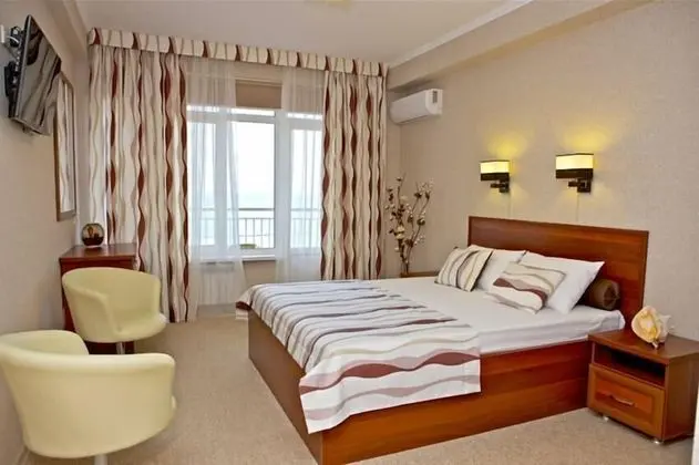 Standard Tek Büyük veya İki Ayrı Yataklı Oda, 1 Çift Kişilik veya 2 Tek Kişilik Yatak