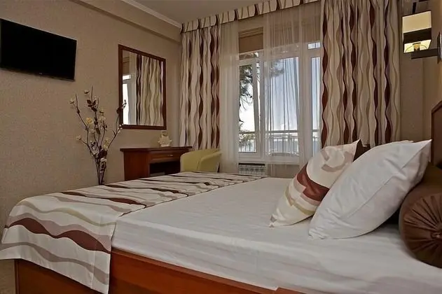 Standard Tek Büyük veya İki Ayrı Yataklı Oda, 1 Çift Kişilik veya 2 Tek Kişilik Yatak