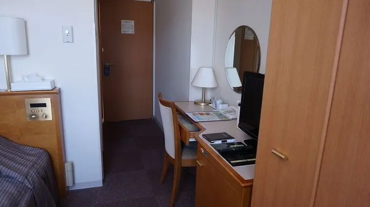 Tek Kişilik Oda, Sigara İçilebilir