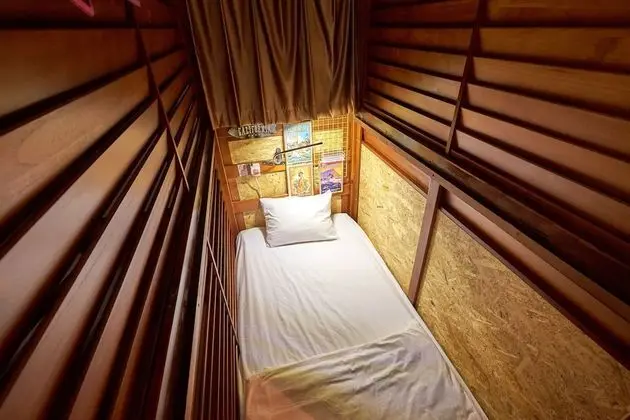 Ortak Ranzalı Oda, Karma Ranzalı Oda