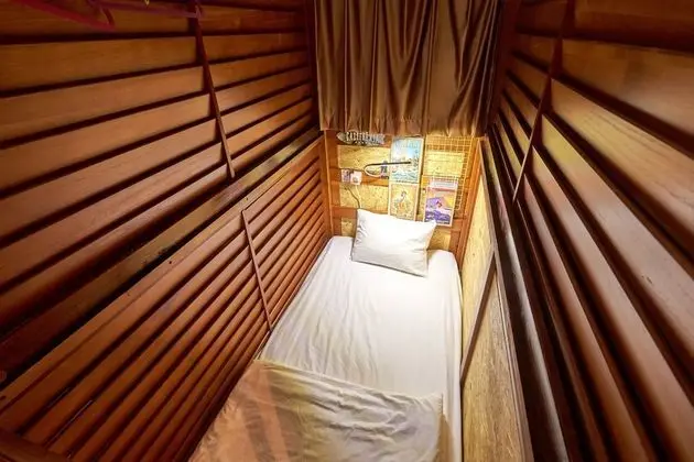 Ortak Ranzalı Oda, Karma Ranzalı Oda