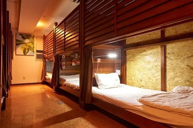 Ortak Ranzalı Oda, Karma Ranzalı Oda