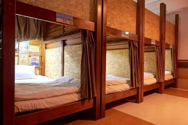 Ortak Ranzalı Oda, Karma Ranzalı Oda