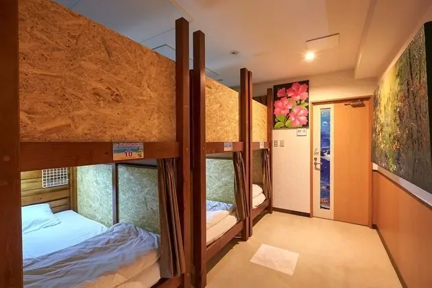 Ortak Ranzalı Oda, Karma Ranzalı Oda