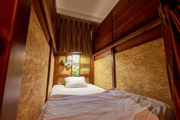 Ortak Ranzalı Oda, Karma Ranzalı Oda