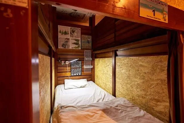 Ortak Ranzalı Oda, Karma Ranzalı Oda