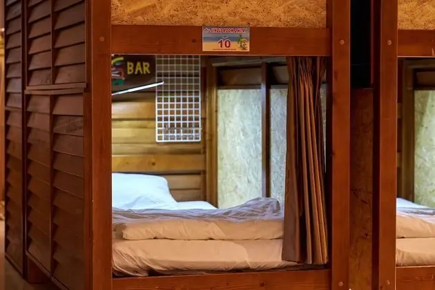 Ortak Ranzalı Oda, Karma Ranzalı Oda