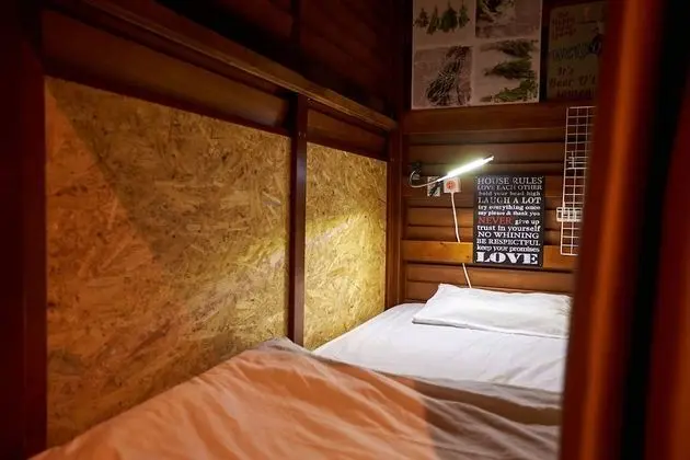 Ortak Ranzalı Oda, Karma Ranzalı Oda