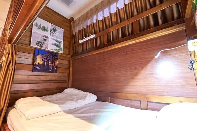 Ortak Ranzalı Oda, Karma Ranzalı Oda