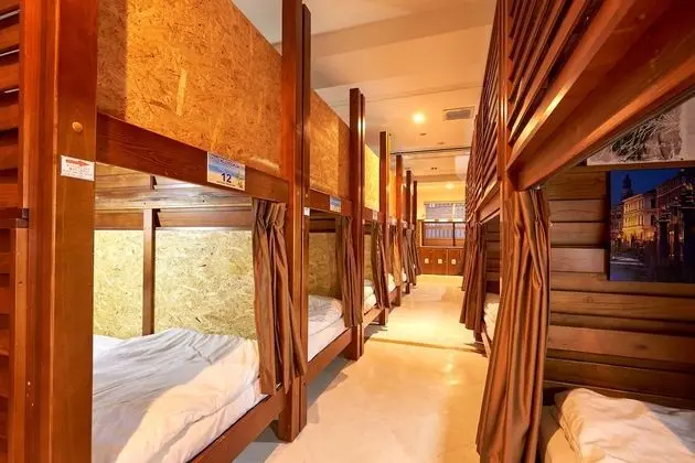 Ortak Ranzalı Oda, Karma Ranzalı Oda