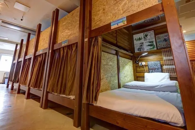 Ortak Ranzalı Oda, Karma Ranzalı Oda