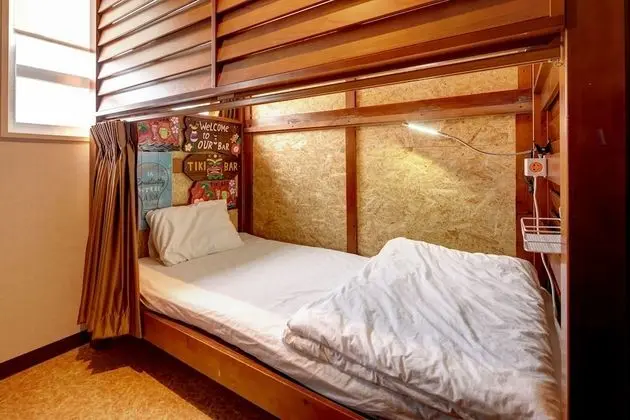 Ortak Ranzalı Oda, Karma Ranzalı Oda