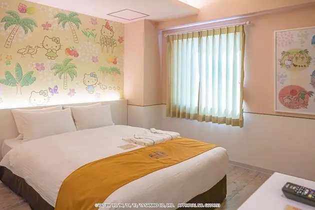 Design Tek Büyük Yataklı Oda, Sigara İçilmez (Hello Kitty)