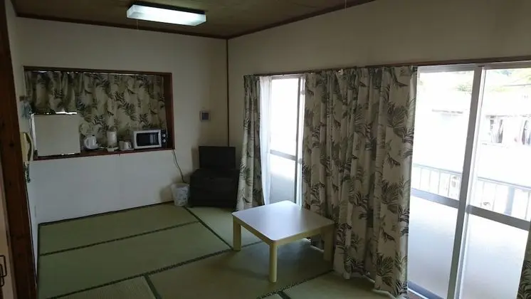 Traditional Oda, Ortak Banyo (15m sq)