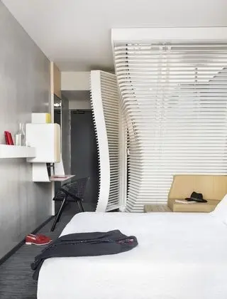 Classic Tek Büyük Yataklı Oda