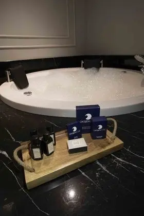 Luxury Stüdyo Süit, Jakuzi