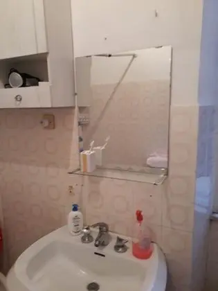 Dört Kişilik Oda, Ortak Banyo