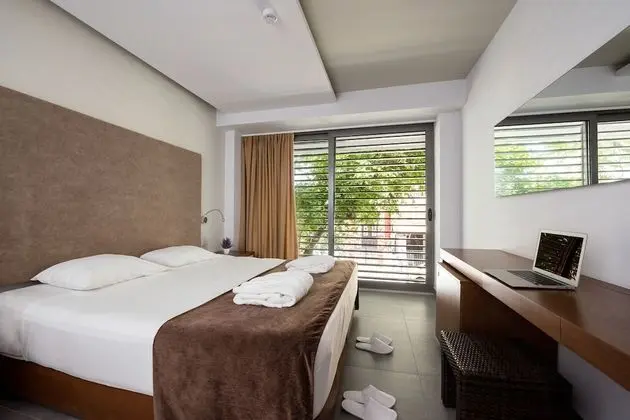 Double Room City View No Balcony
