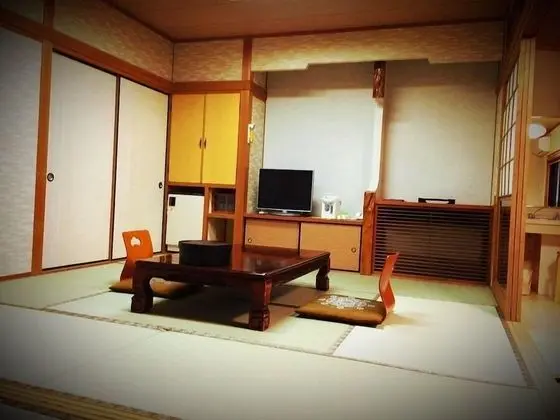 Japanese Tatami Room, Non-smoking (Customer cannot check-in after 9pm)  No Restaurant around Hotel.