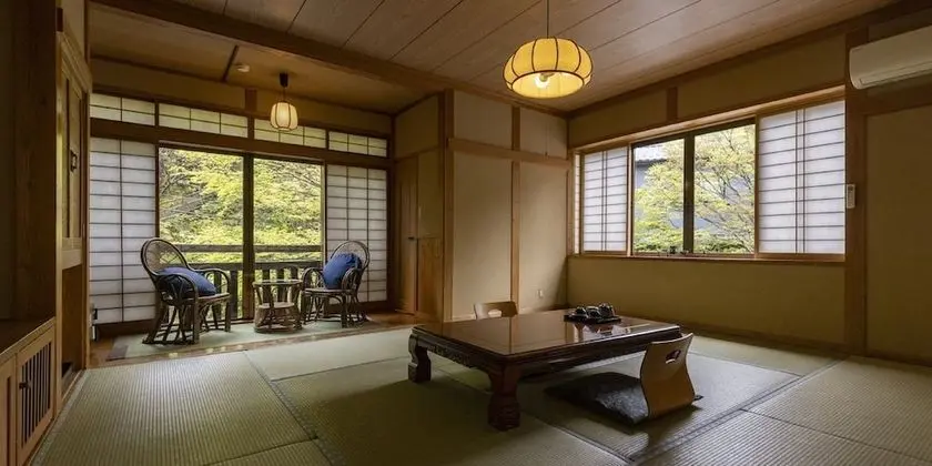 Traditional Oda, Köşe (Japanese Style)