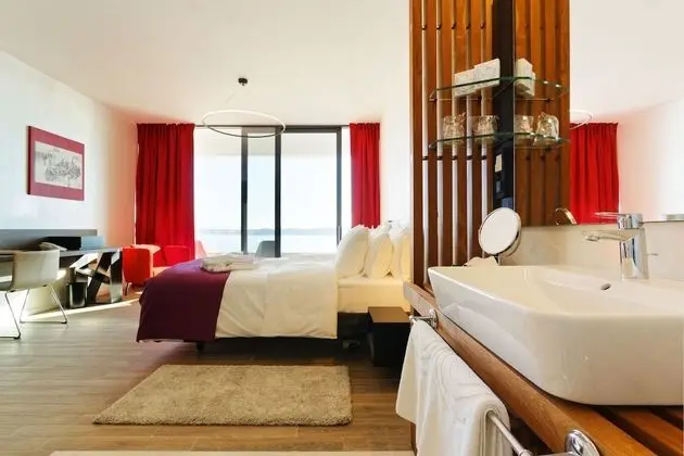 Superior Tek Büyük veya İki Ayrı Yataklı Oda, Balkon, Deniz Manzaralı