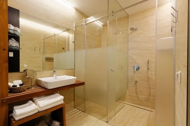 Superior Tek Büyük veya İki Ayrı Yataklı Oda, Balkon, Deniz Manzaralı