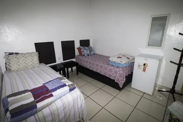 İki Ayrı Yataklı Oda, 2 Tek Kişilik Yatak, Ortak Banyo