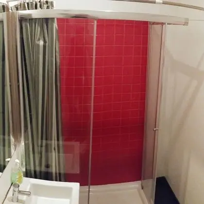 Tek Büyük Yataklı Oda, Ortak Banyo (3)