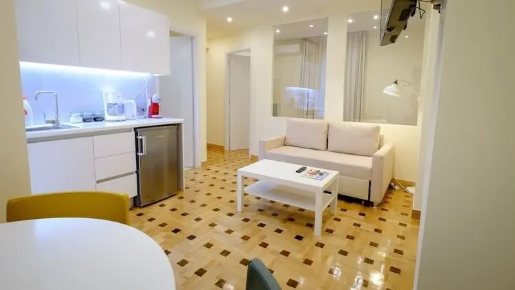 Apart Daire, 1 Yatak Odası (Modern 1BR Flat)