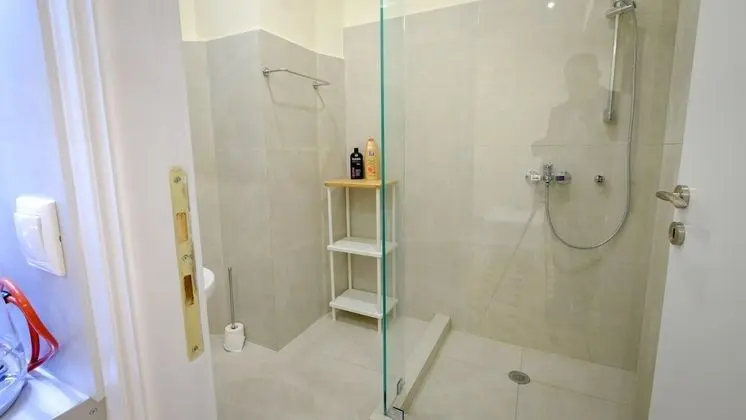 Apart Daire, 1 Yatak Odası (Modern 1BR Flat)