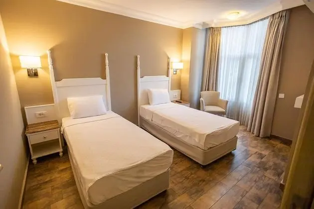 https://images.etstur.com/files/images/hotelImages/TR/50622/l/Olbios-Marina-Resort-Hotel-Oda-392210.jpg