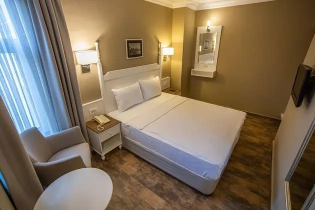 https://images.etstur.com/files/images/hotelImages/TR/50622/l/Olbios-Marina-Resort-Hotel-Oda-392212.jpg