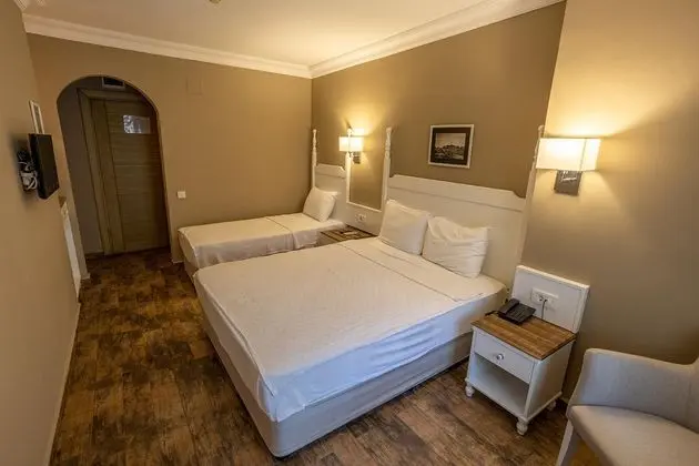 https://images.etstur.com/files/images/hotelImages/TR/50622/l/Olbios-Marina-Resort-Hotel-Oda-392213.jpg