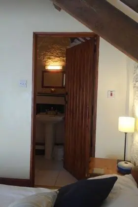 Tek Büyük Yataklı Oda, 1 Çift Kişilik Yatak