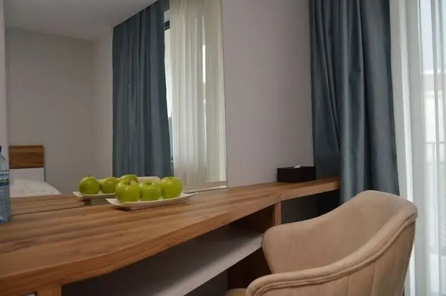 Basic Tek Büyük Yataklı Oda