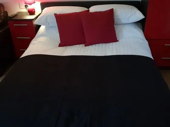 Comfort Tek Büyük veya İki Ayrı Yataklı Oda, Birden Çok Yatak, Küçük Mutfak