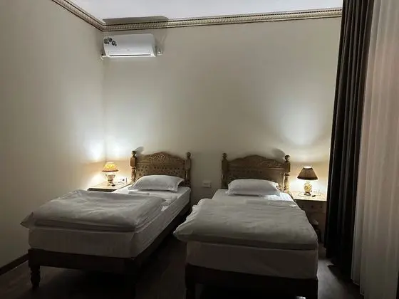 Design Tek Büyük veya İki Ayrı Yataklı Oda