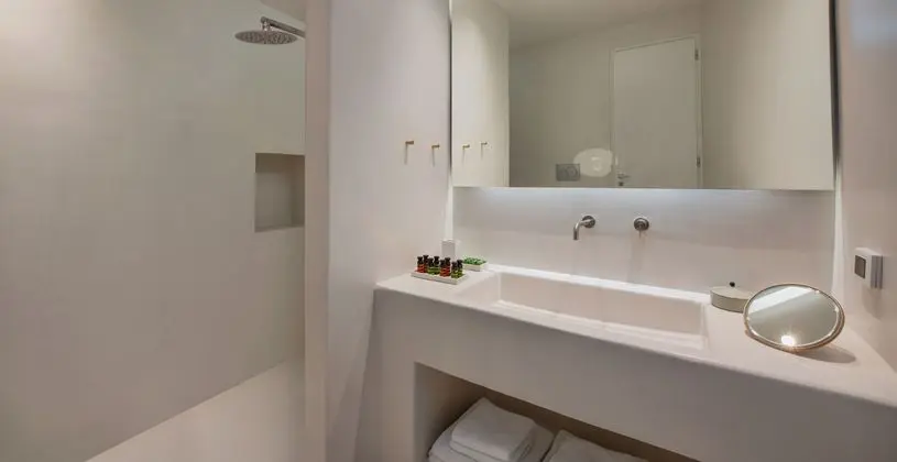 Suit With Jacuzzi
