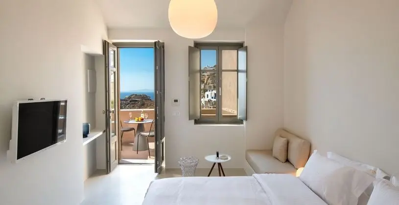 Suit With Private Pool