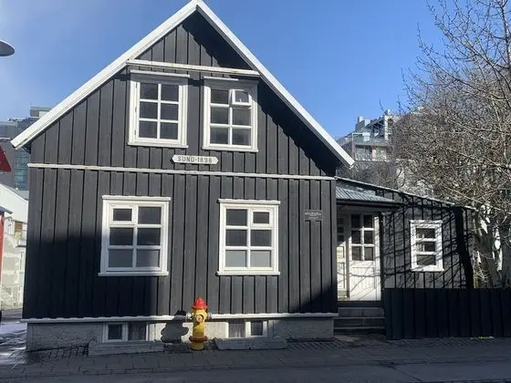 Ev, 3 Yatak Odası (Vatnsstígur 8)